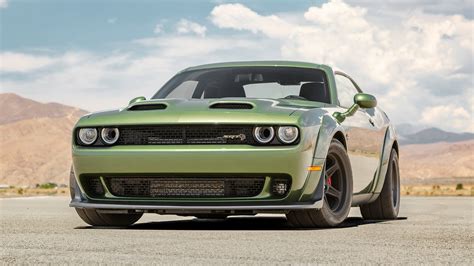 Challenger Super Stock: The 720-Horsepower Drag Racing Beast