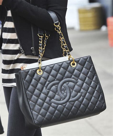 Chanel Grand Shopping Tote: A Closer Look