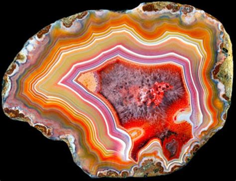 Characteristics of Large Agate