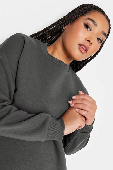 Charcoal Grey Sweatshirt: A Versatile and Timeless Addition to Your Wardrobe