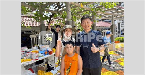 Chee Hong Tat family