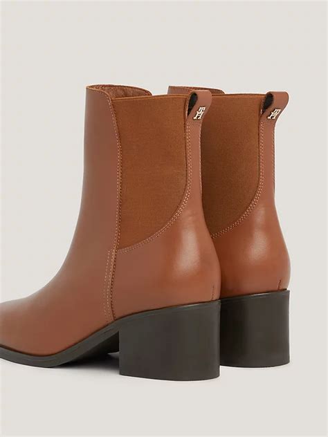 Chelsea Boots: The London Essential Footwear