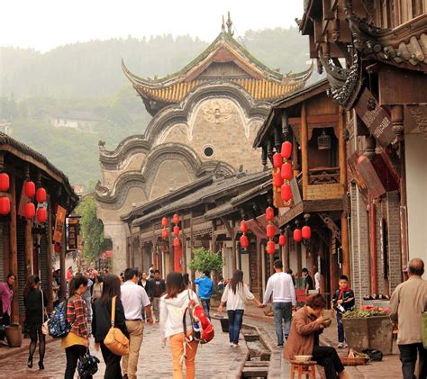 Chengdu to Chongqing: A Comprehensive Guide to Exploring Sichuan's Majestic Cities