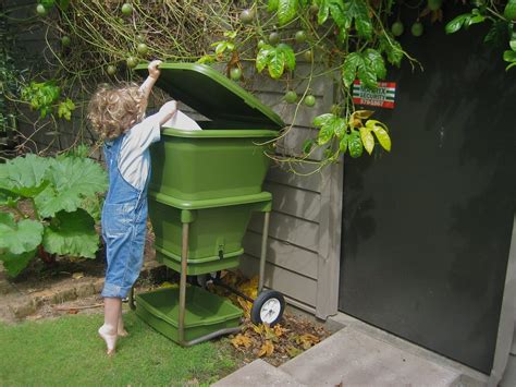 Chicken Compost Machine: Your Secret Weapon For Thriving Plants and a Sustainable Lifestyle