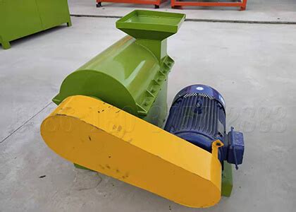 Chicken Manure Crusher: 5-in-1 Solution for Poultry Farms