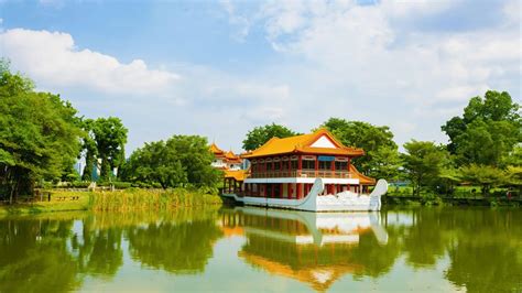 Chinese Garden and Japanese Garden in Singapore: A Comparative Exploration of Two Cultural Oases