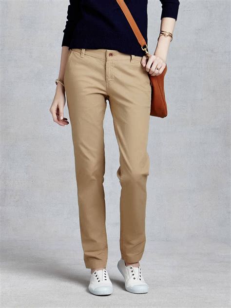 Chino Pants for Women: A Versatile Addition to Your Wardrobe