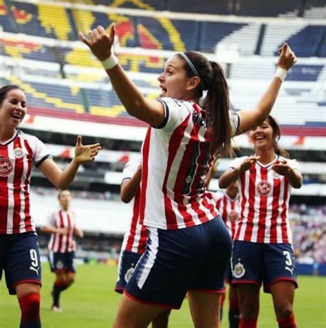 Chivas Female Jersey: A Style Icon for Female Soccer Fans