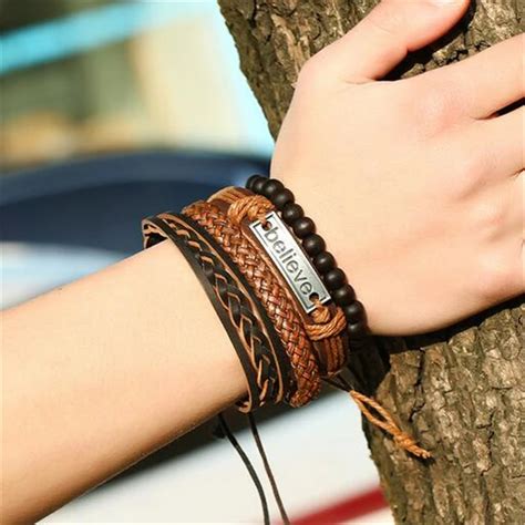 Choose a bracelet that fits your wrist.