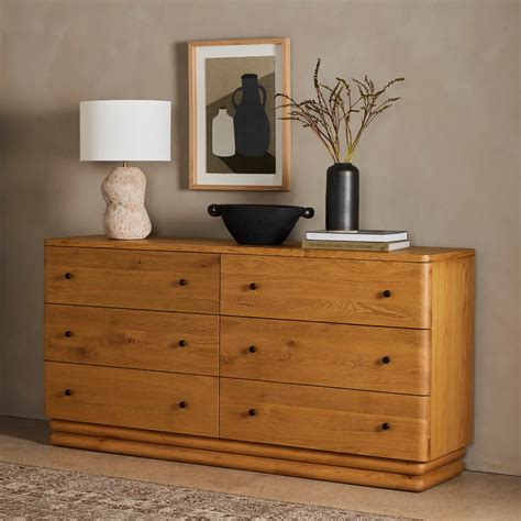 Choosing the Perfect Dresser