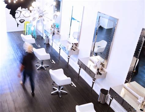 Choosing the Right Salon for You