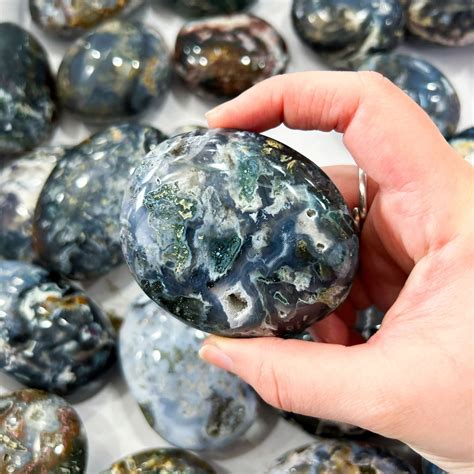 Choosing the right cosmic jasper: