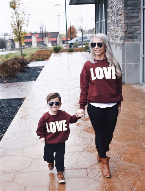 Christmas Outfits for Mom and Son: Twin with Style
