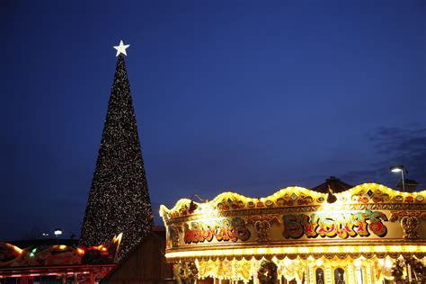 Christmas Wonderland 2023: 2 Million Lights and 100,000 Baubles