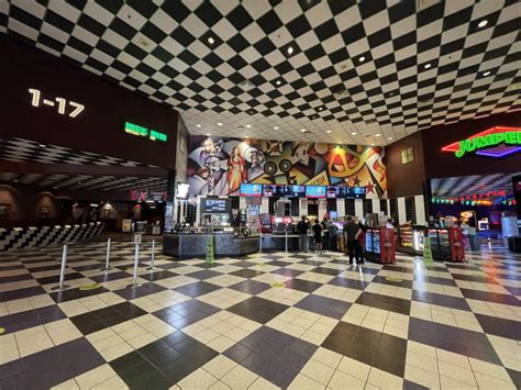 Cinemark Grapevine Texas Tinseltown: The Ultimate Movie-Going Experience