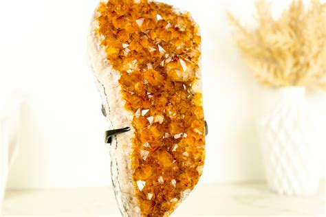 Citrine Crystal Formations: A Tale of Two Heights