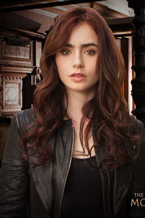 Clary Fray (Lily Collins)