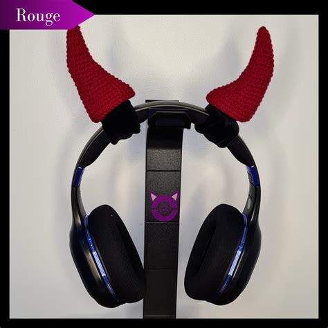 Classic Devil Horns: