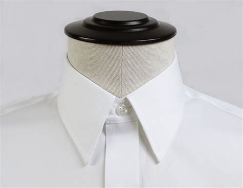 Classic Point Collar: