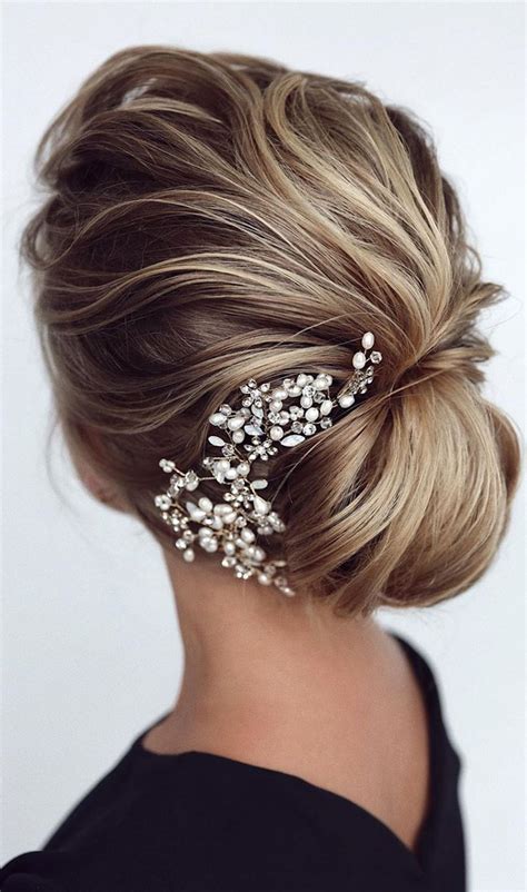 Classy and Elegant Wedding Hair Updos: Timeless Enchantment for Your Special Day