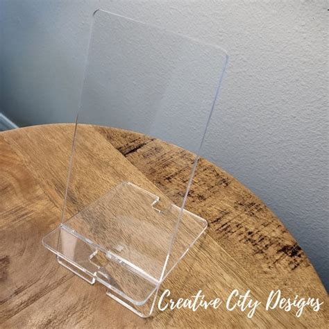 Clear Acrylic Stands: Unleashing Creativity and Organization in Every Corner