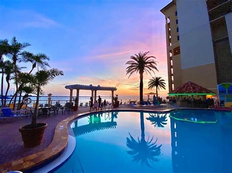 Clearwater Beach Holiday Inn Hotel and Suites: Your Guide to a Perfect Beach Getaway