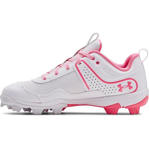 Cleats for Women's Softball: The Ultimate Guide