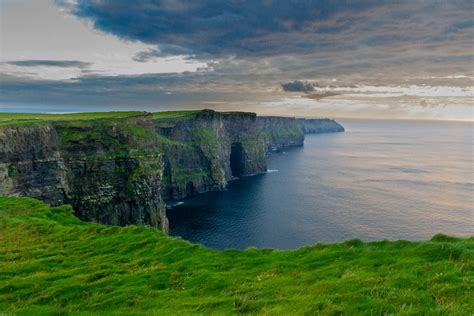 Cliffs of Moher Tour: Witness Ireland's Natural Wonder