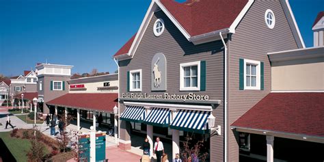 Clinton Crossing Outlets: Your Ultimate Guide to Superlative Shopping and Entertainment