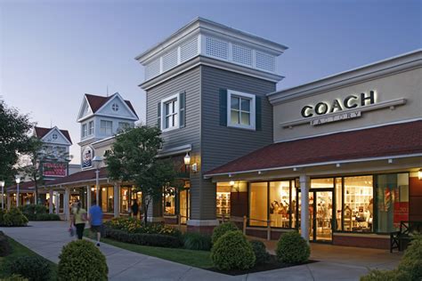 Clinton Crossing Premium Outlets: An Exhaustive Guide to Connecticut's Premier Shopping Destination