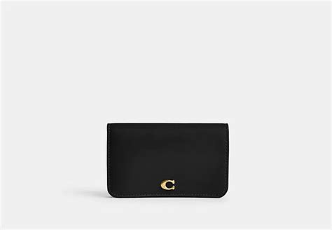 Coach Essential Slim Card Case: A Guide to Functionality and Style