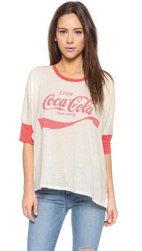 Coca-Cola T-shirts: The Ultimate Fashion Statement