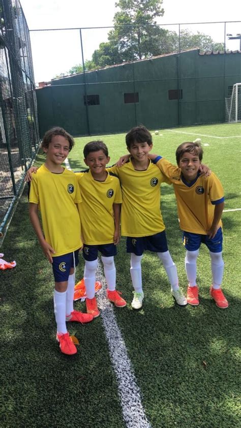 Colônia Futebol Clube: Paixão, Dedicação e Sucesso no Futebol Juvenil