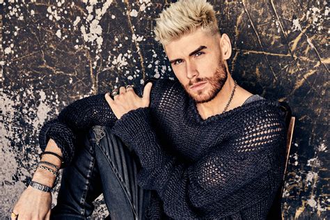 Colton Dixon Shirts: A Style Guide for the Modern Man