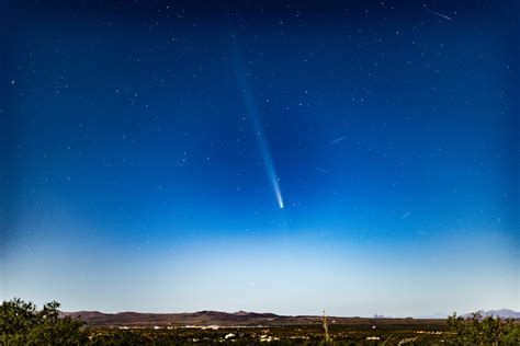 Comet That May Outshine the Moon: Tsuchinshan-Atlas