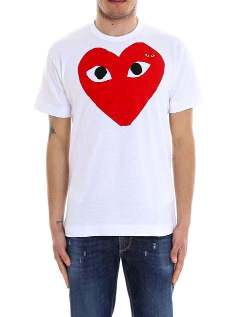 Comme des Garçons PLAY T-shirt: A Guide to the Japanese Label's Iconic Item