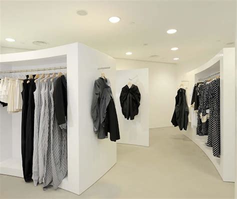 Comme des Garçons Singapore ION Orchard: A Guide to the Ultimate 2025 Fashion Destination