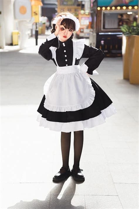 Common Elements of Maid Costumes