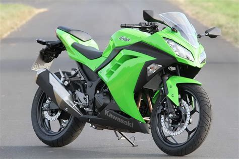 Como Escolher e Personalizar a Kawasaki Ninja 300: Um Guia Completo