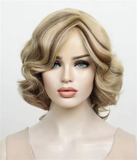 Comparison of Popular Shoulder Length Wavy Mono Part Synthetic Blonde Wigs