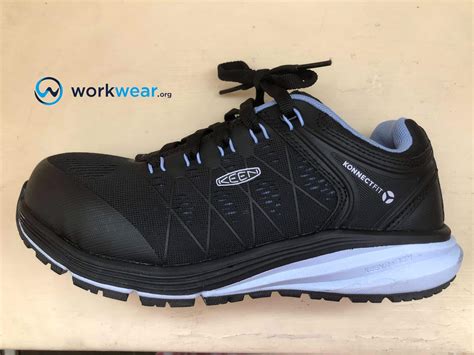 Composite Toe Shoes: Unlocking Safety and Comfort in the Workplace