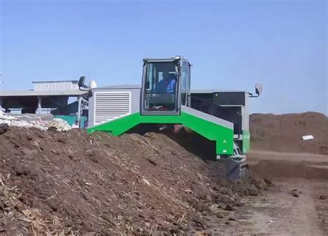 Compost Turner Working Height 4m: A Guide to Efficient Composting