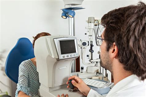 Comprehensive Eye Exams and Advanced Diagnostics