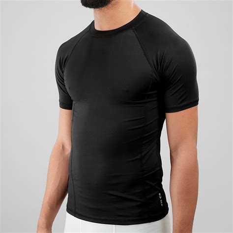 Compression Black Shirt: The Ultimate Form-Fitting Apparel for Comfort and Performance