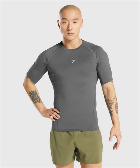 Compression Half Sleeve Shirts: The Perfect Fit for Performance and Recovery