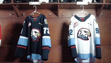 Confusing the home and away jerseys: