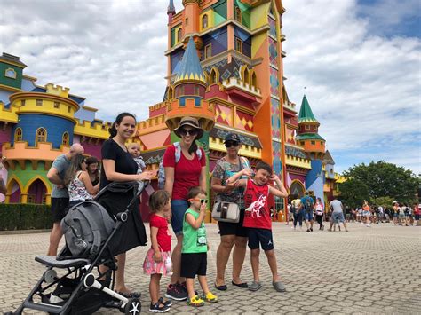 Conheça a Família de Beto Carrero: Um Destino Mágico para Toda a Família