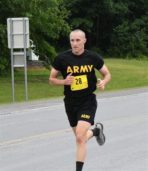 Conquering the Army Ten-Miler: A Guide for Elite and Aspiring Soldiers