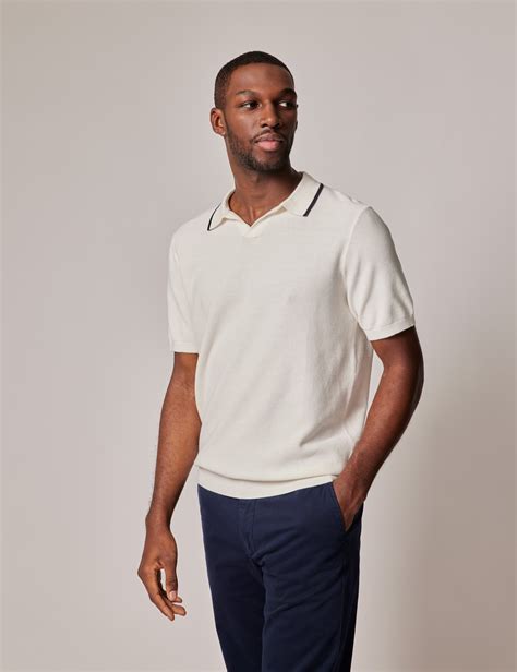 Contrast Collar Polo Shirt: Style and Versatility for Every Occasion