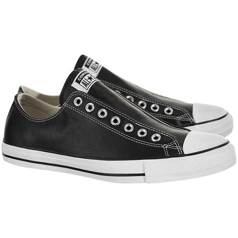 Converse Sneakers vs. Slip-On Low Top Sneakers: Which is Right for You?